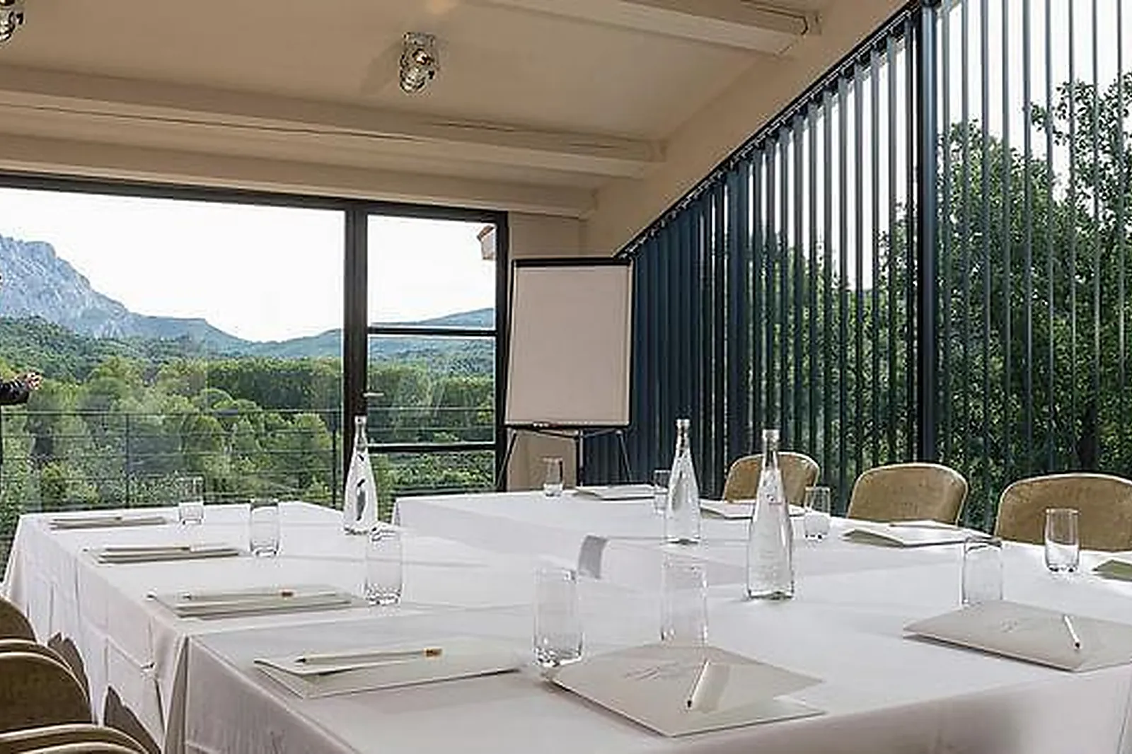 Lieux événementiels, LES LODGES SAINTE VICTOIRE HÔTEL & SPA *****