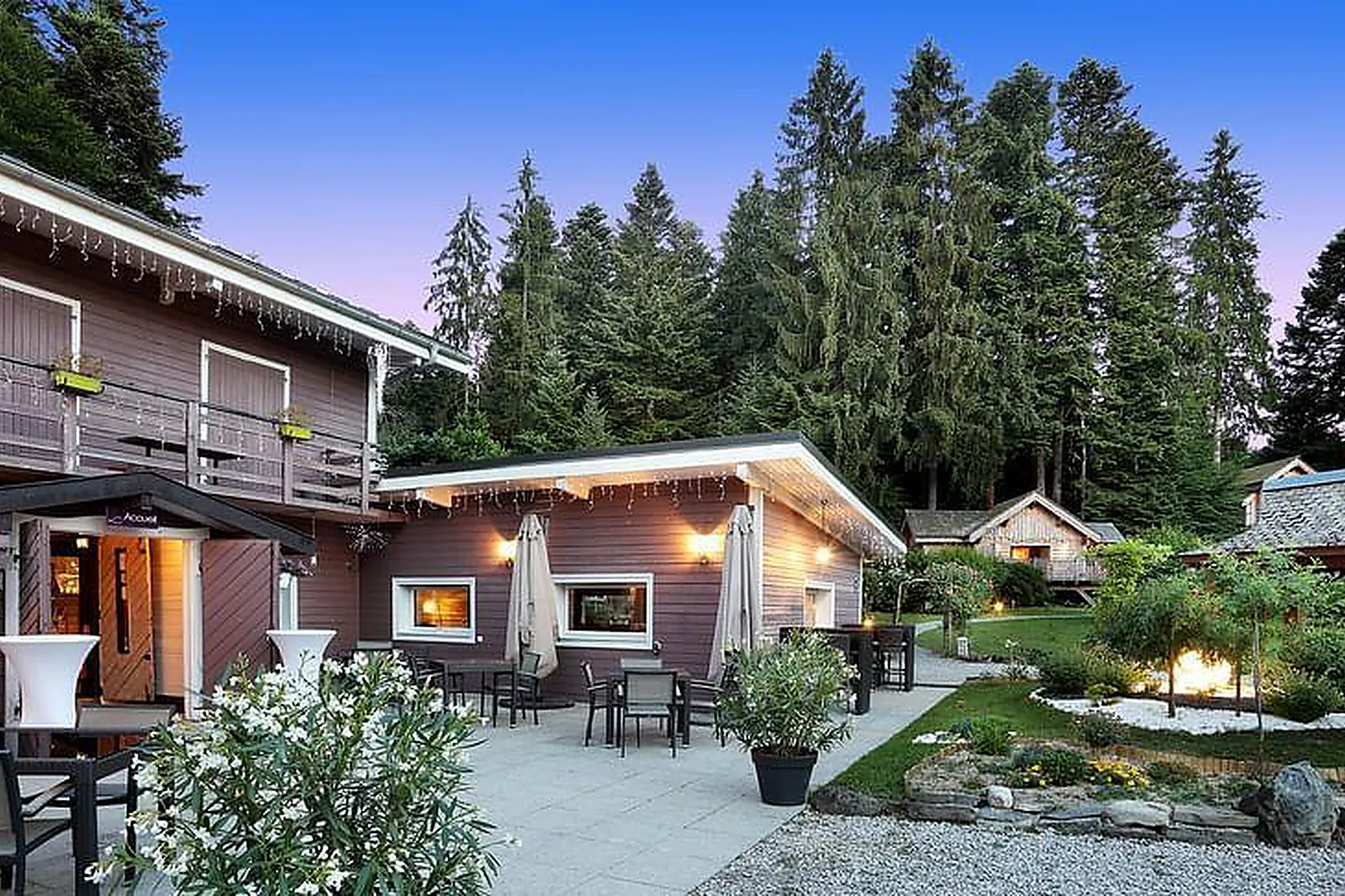 Lieux événementiels, LES LODGES DE BABYLONE