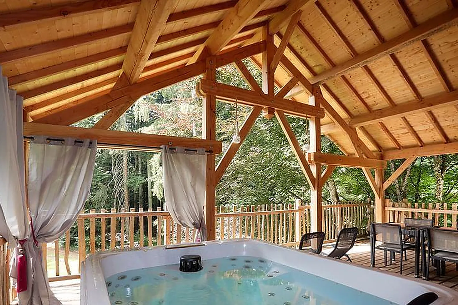 Lieux événementiels, LES LODGES DE BABYLONE