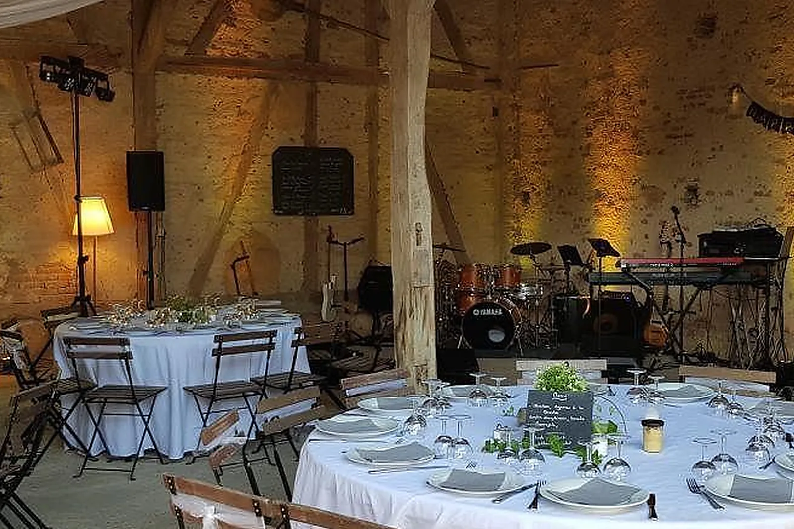 Lieux événementiels, LES MAISONS BLANCHES