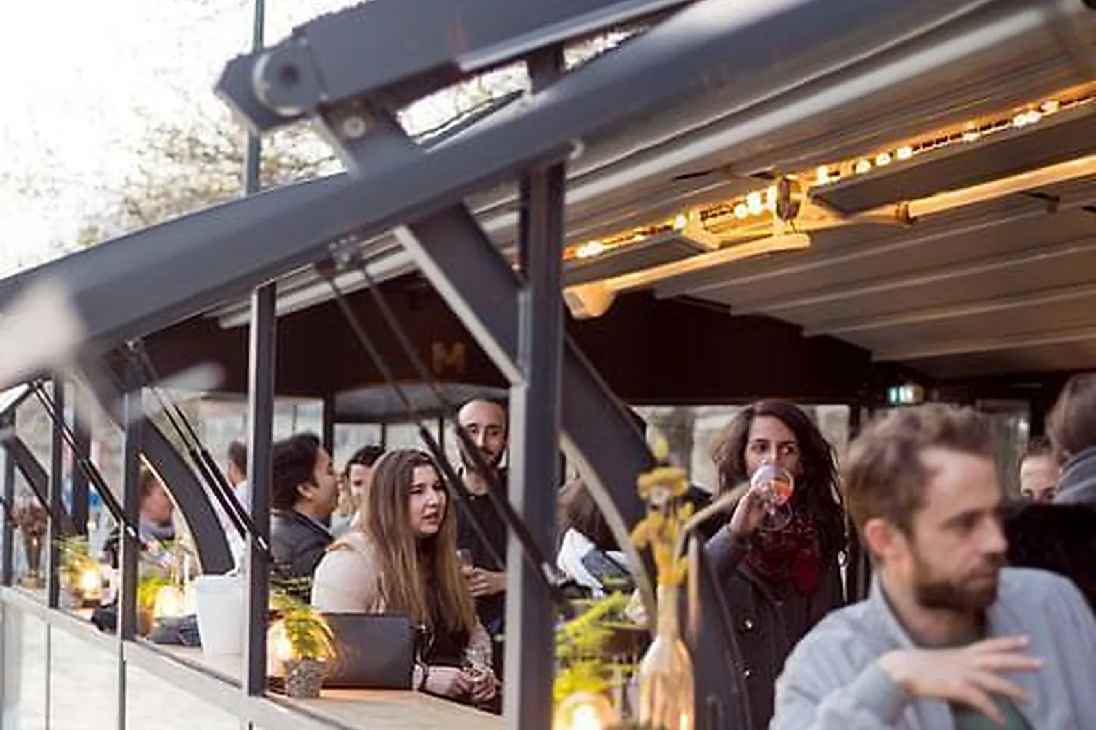 Lieux événementiels, LES MAQUEREAUX RIVE DROITE