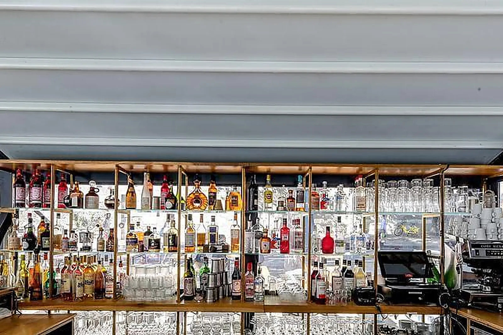 Lieux événementiels, LES MAQUEREAUX RIVE DROITE