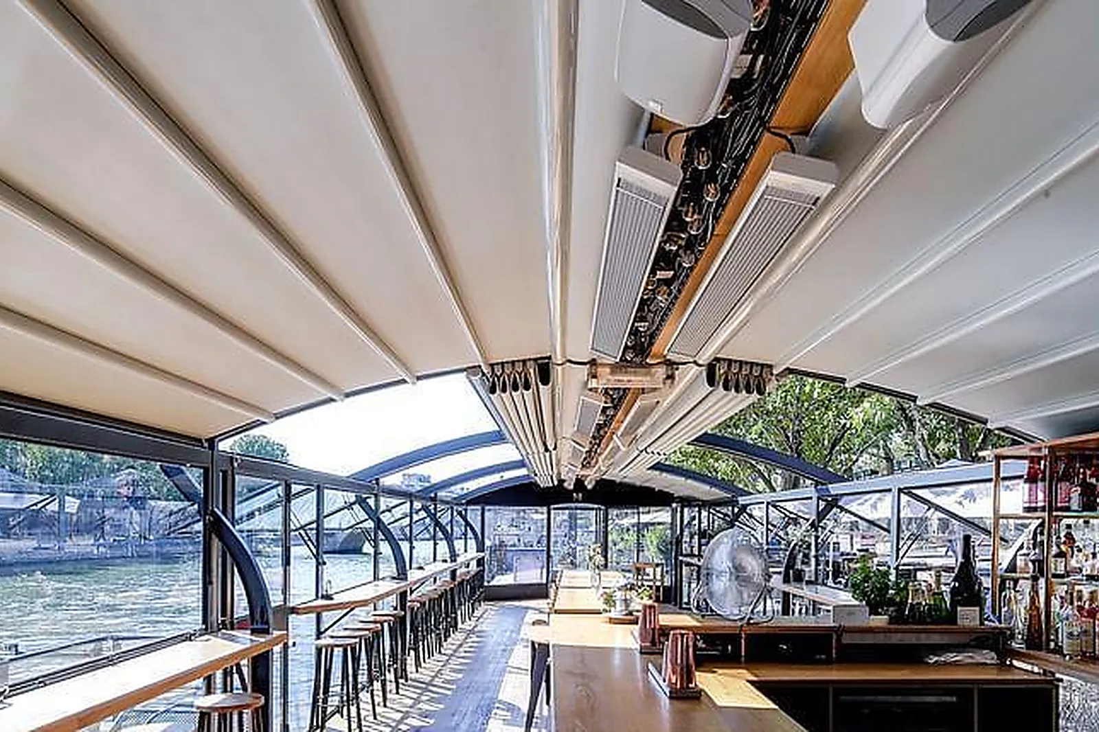 Lieux événementiels, LES MAQUEREAUX RIVE DROITE