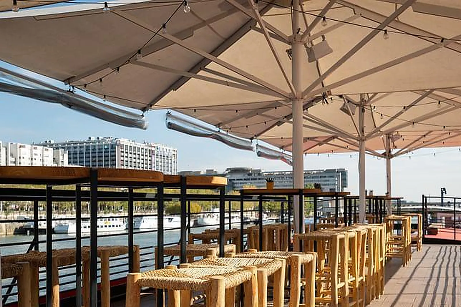 Lieux événementiels, LES MAQUEREAUX RIVE GAUCHE