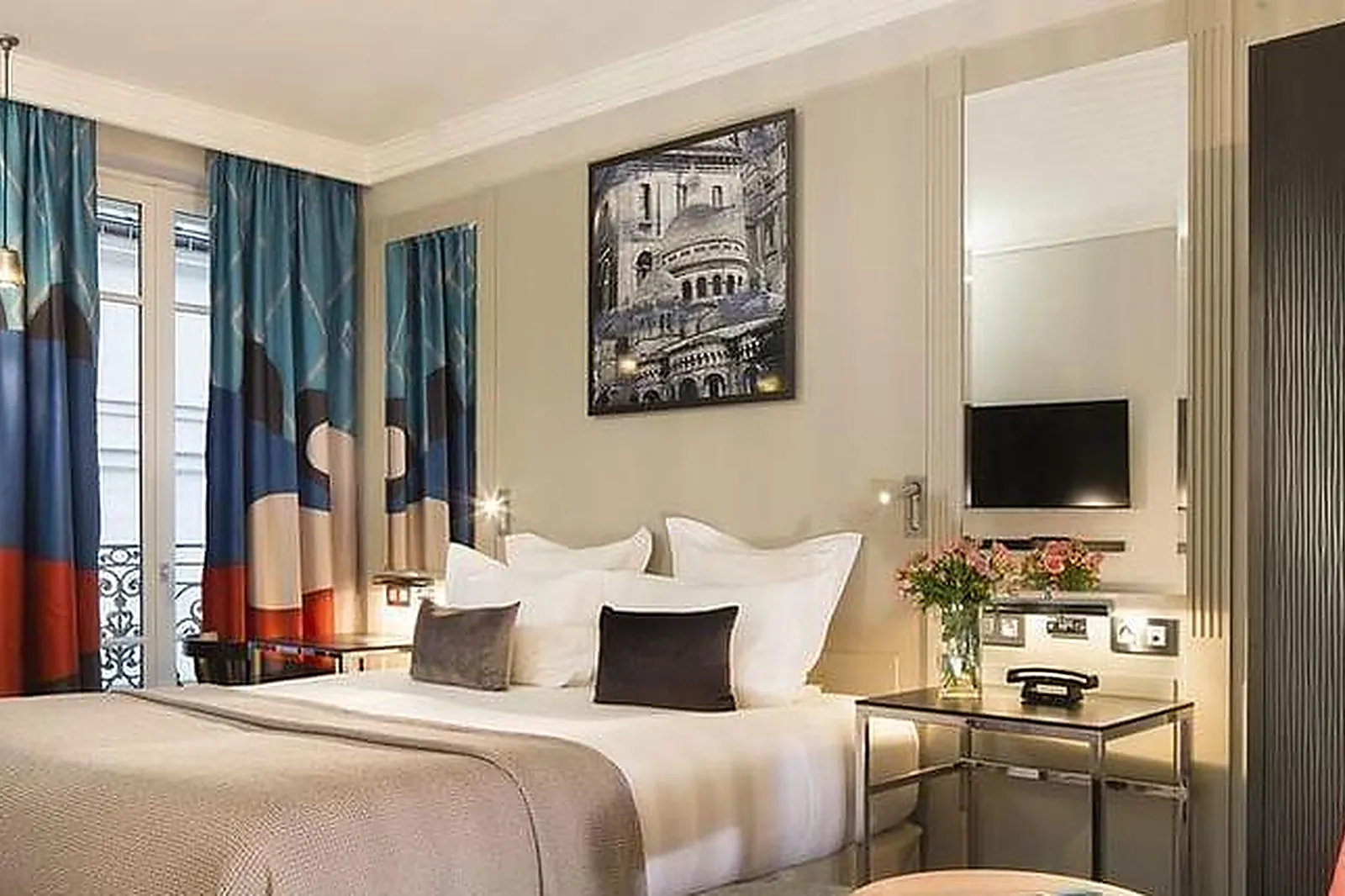 Lieux événementiels, LES MATINS DE PARIS ****