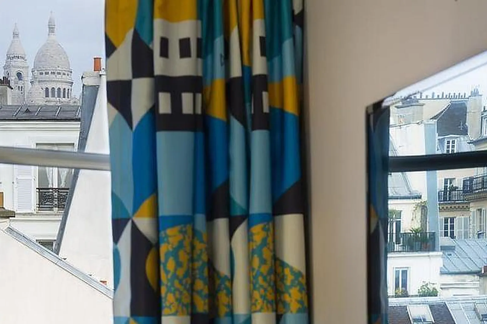 Lieux événementiels, LES MATINS DE PARIS ****