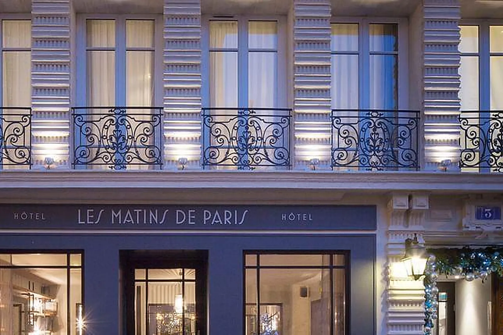 Lieux événementiels, LES MATINS DE PARIS ****