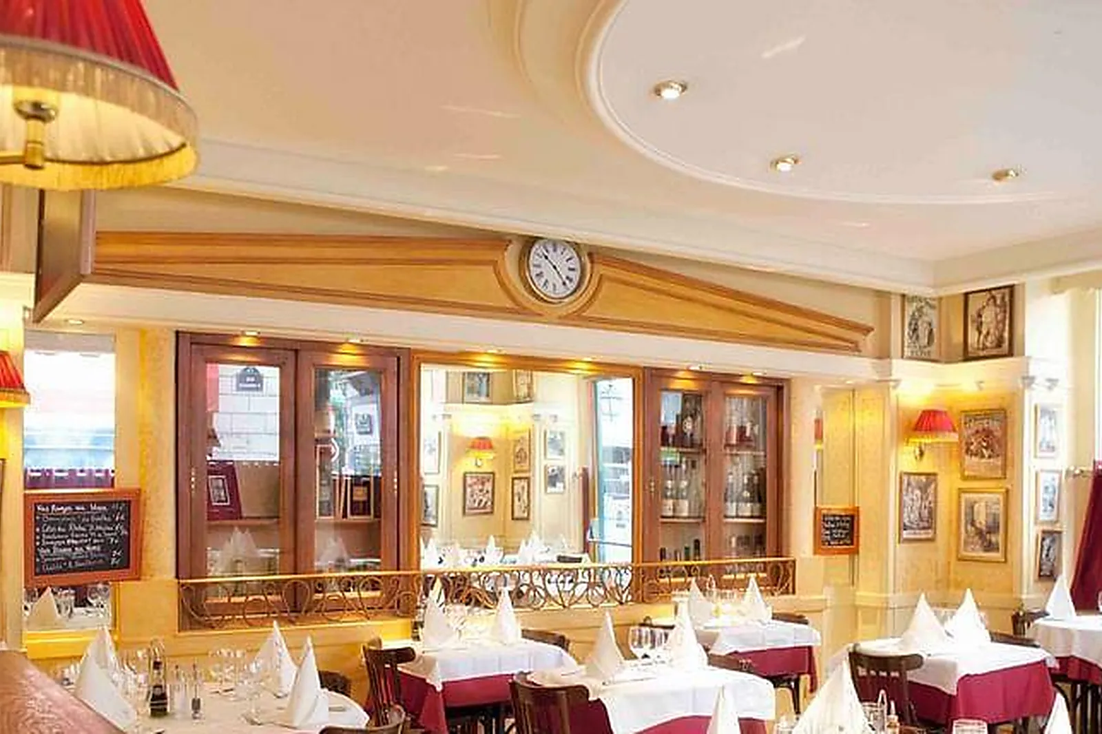 Lieux événementiels, LES NOCES DE JEANNETTE