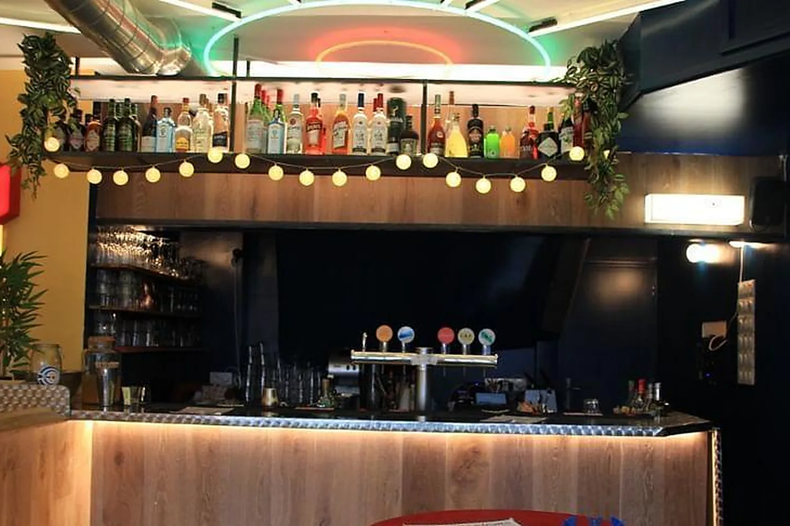 Lieux événementiels, LES PETITES FLÈCHES