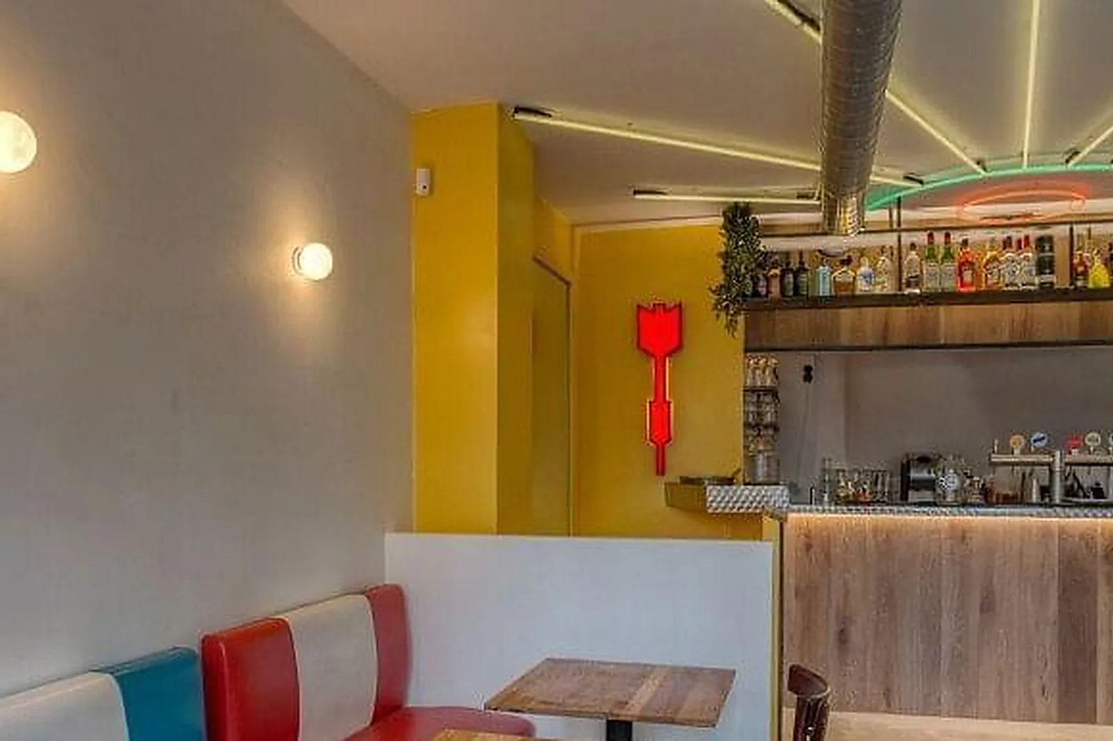 Lieux événementiels, LES PETITES FLÈCHES