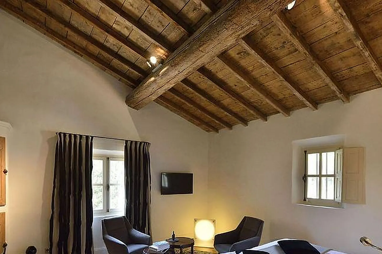 Lieux événementiels, STUDIO AJER