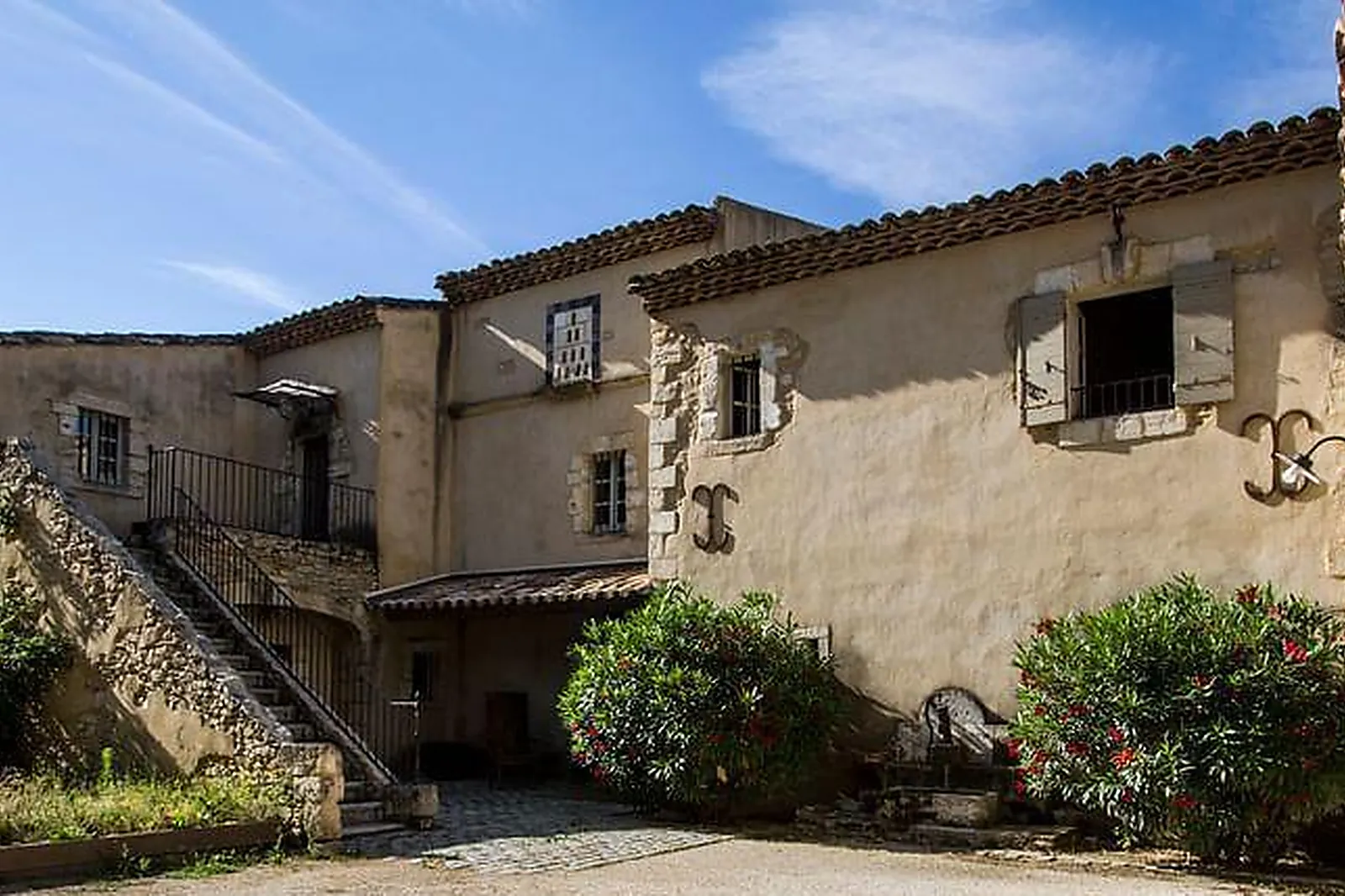 Lieux événementiels, STUDIO AJER