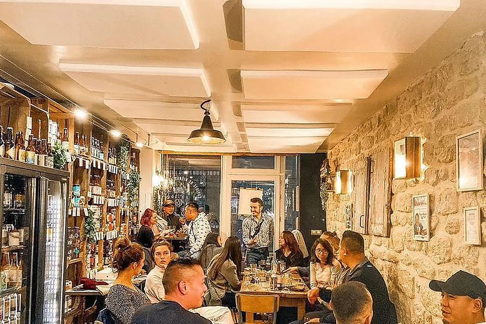 Lieux événementiels, LES P'TITS POTES BAR À BIÈRE