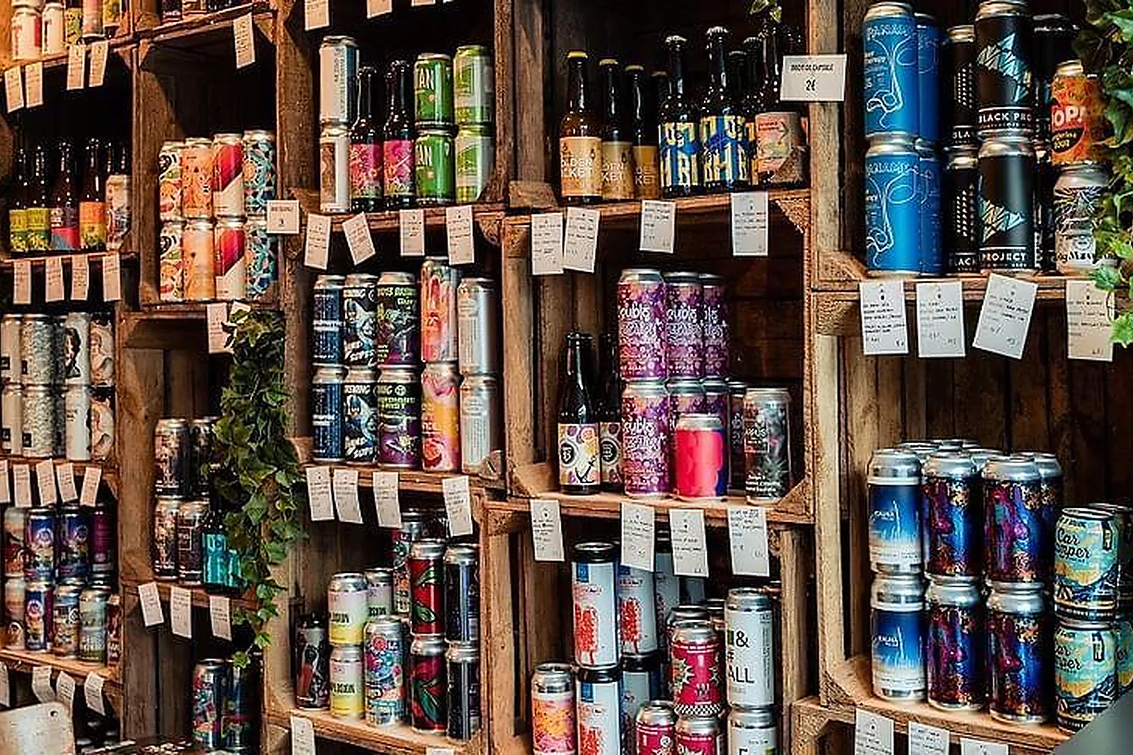 Lieux événementiels, LES P'TITS POTES BAR À BIÈRE