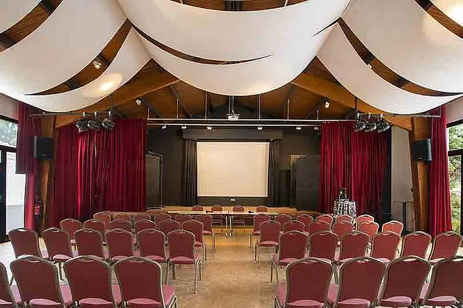 Lieux événementiels, CLOS DE SATHENAY