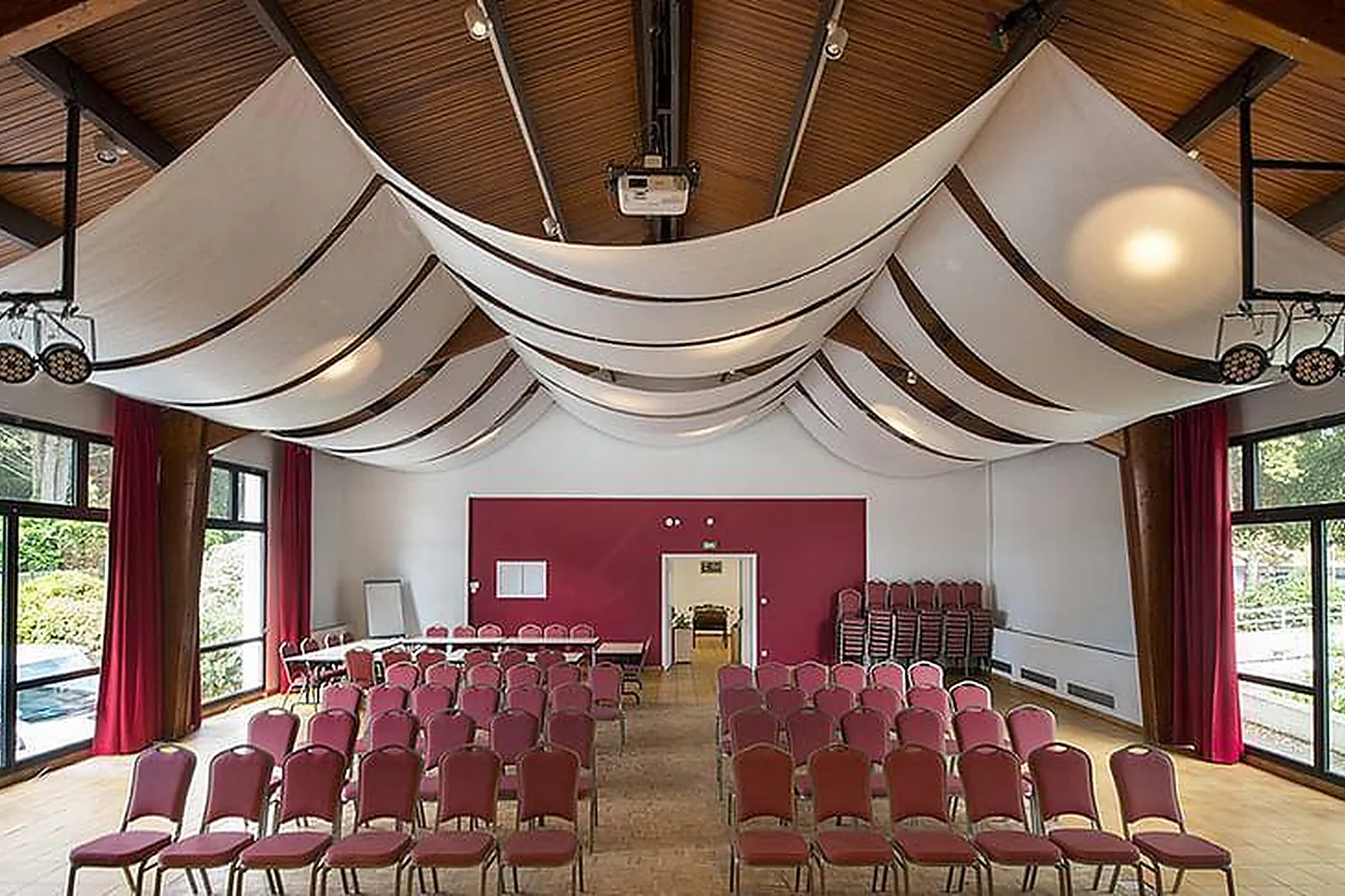 Lieux événementiels, CLOS DE SATHENAY