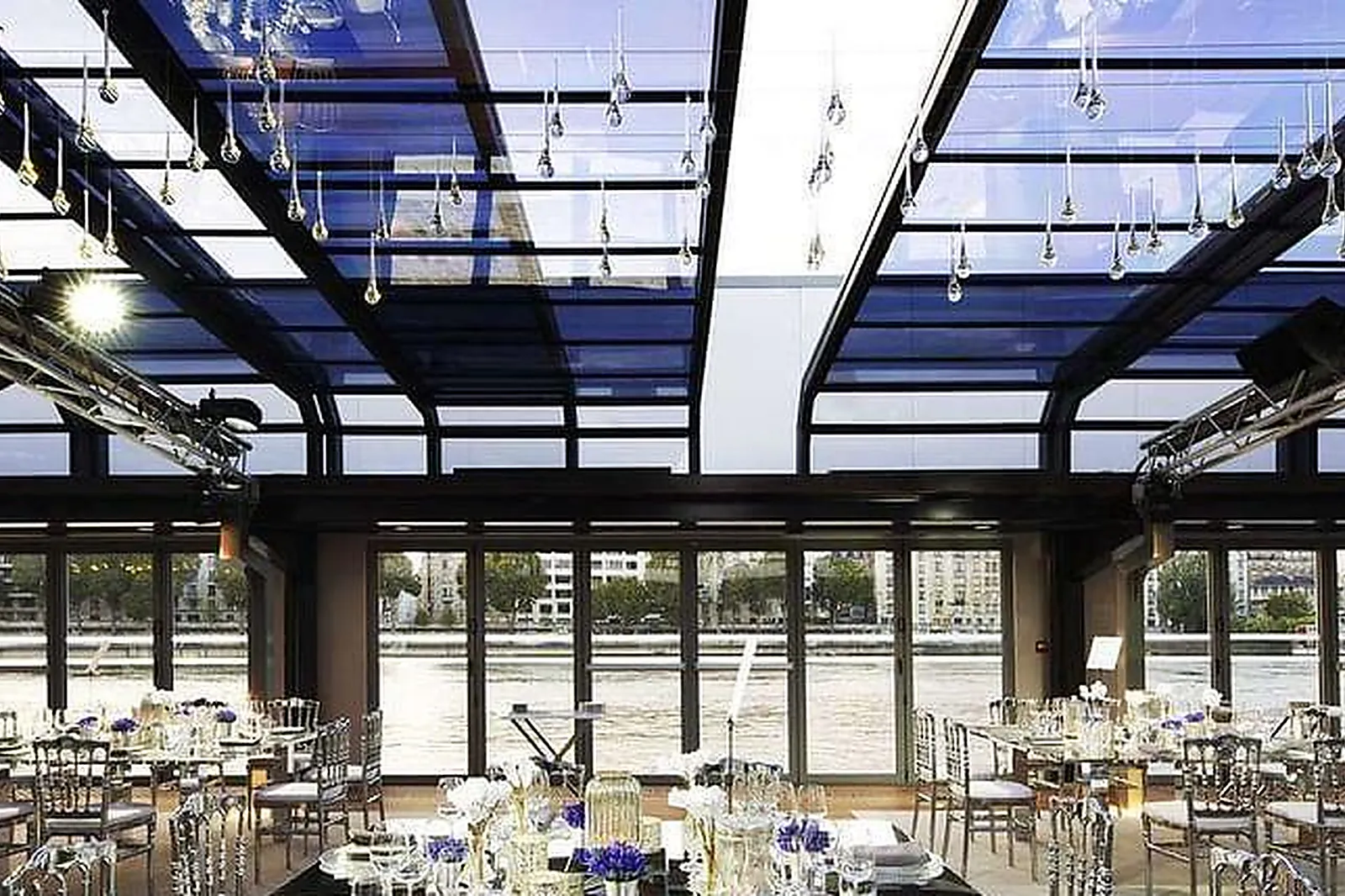 Lieux événementiels, LES SALONS NEWORK