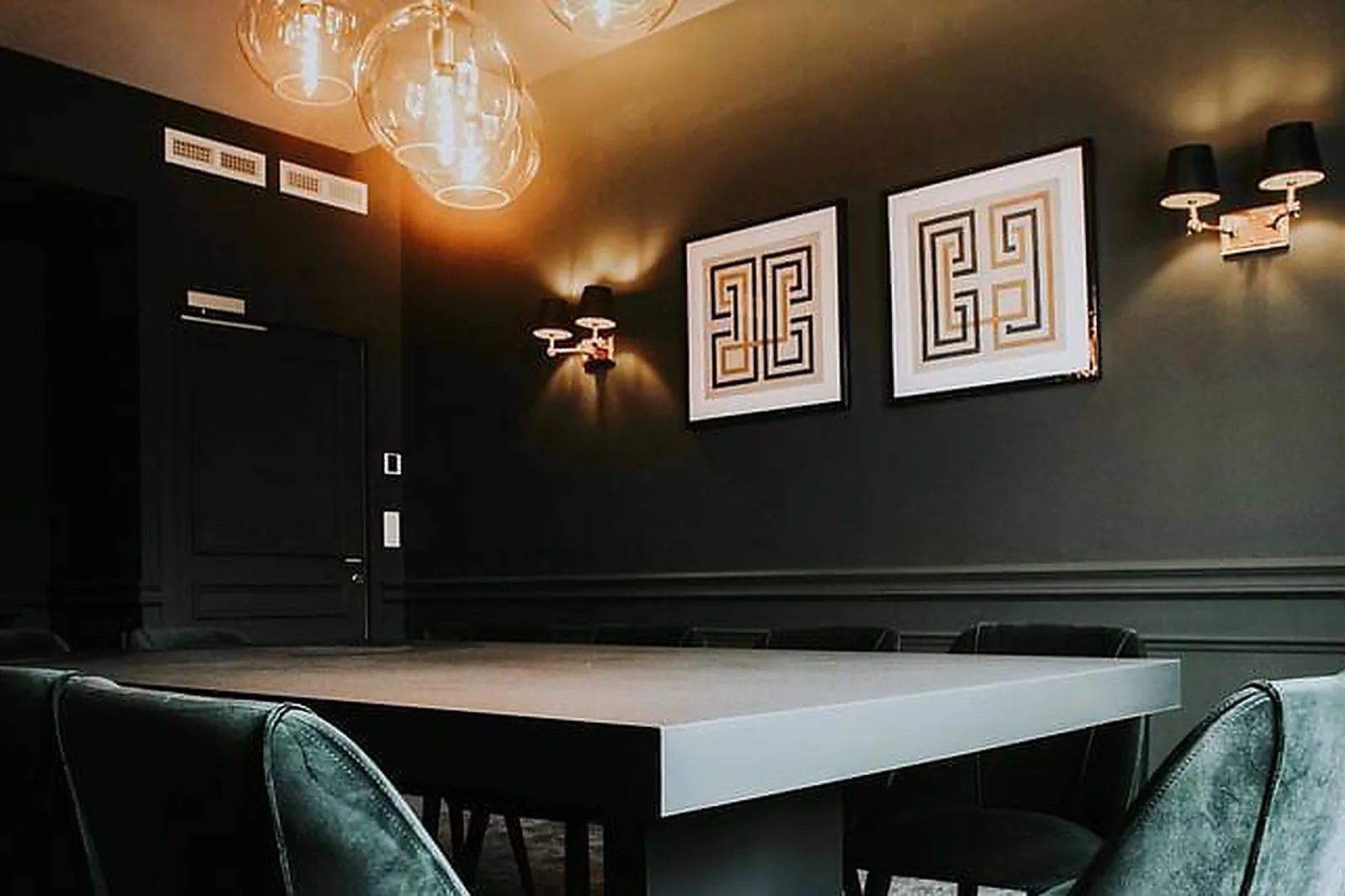 Lieux événementiels, LES SALONS D'ANTHOUARD