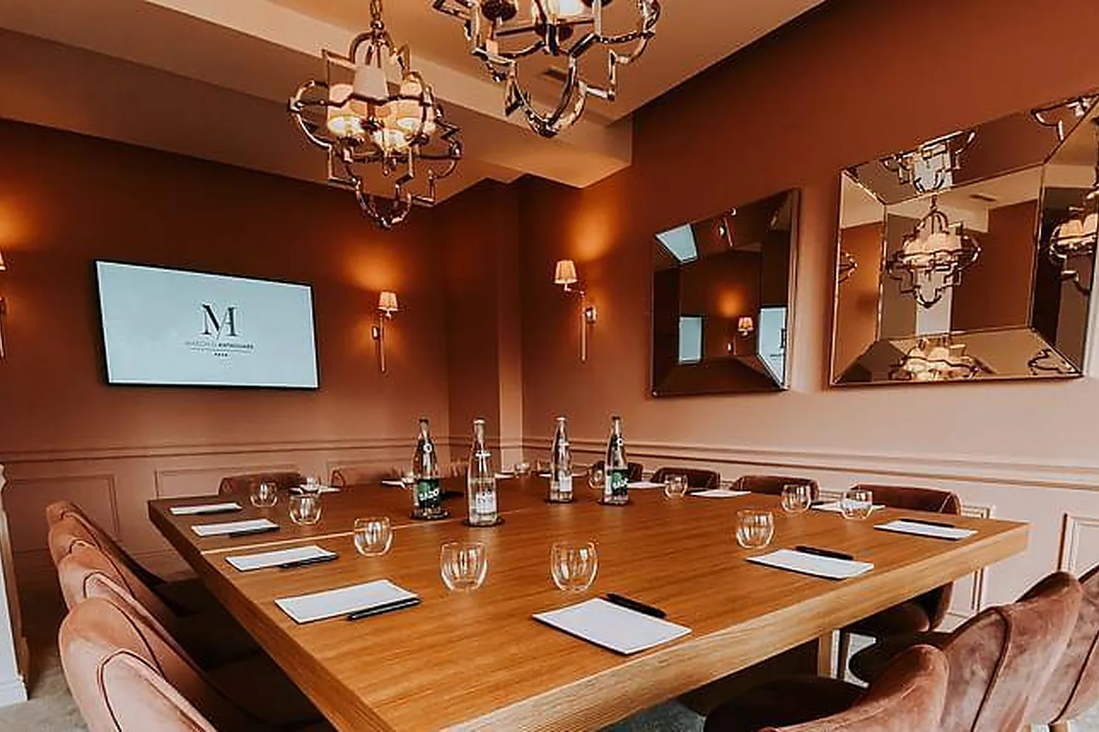 Lieux événementiels, LES SALONS D'ANTHOUARD