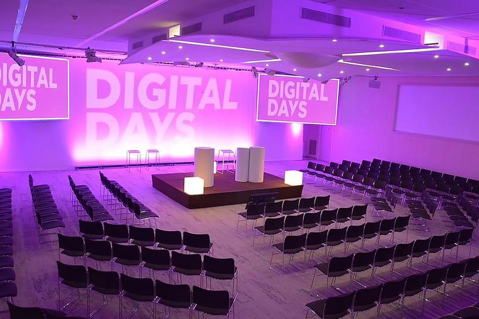 Lieux événementiels, LES SALONS DE L'AVEYRON - PARIS BERCY