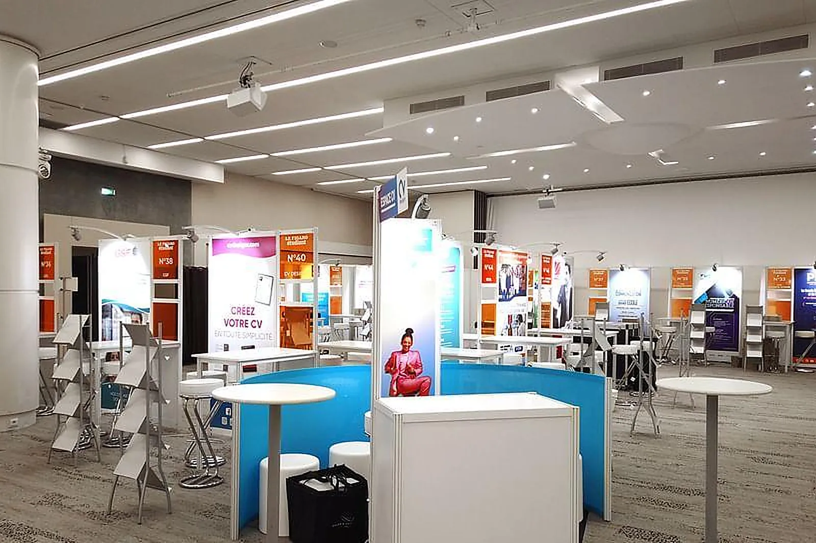 Lieux événementiels, LES SALONS DE L'AVEYRON - PARIS BERCY