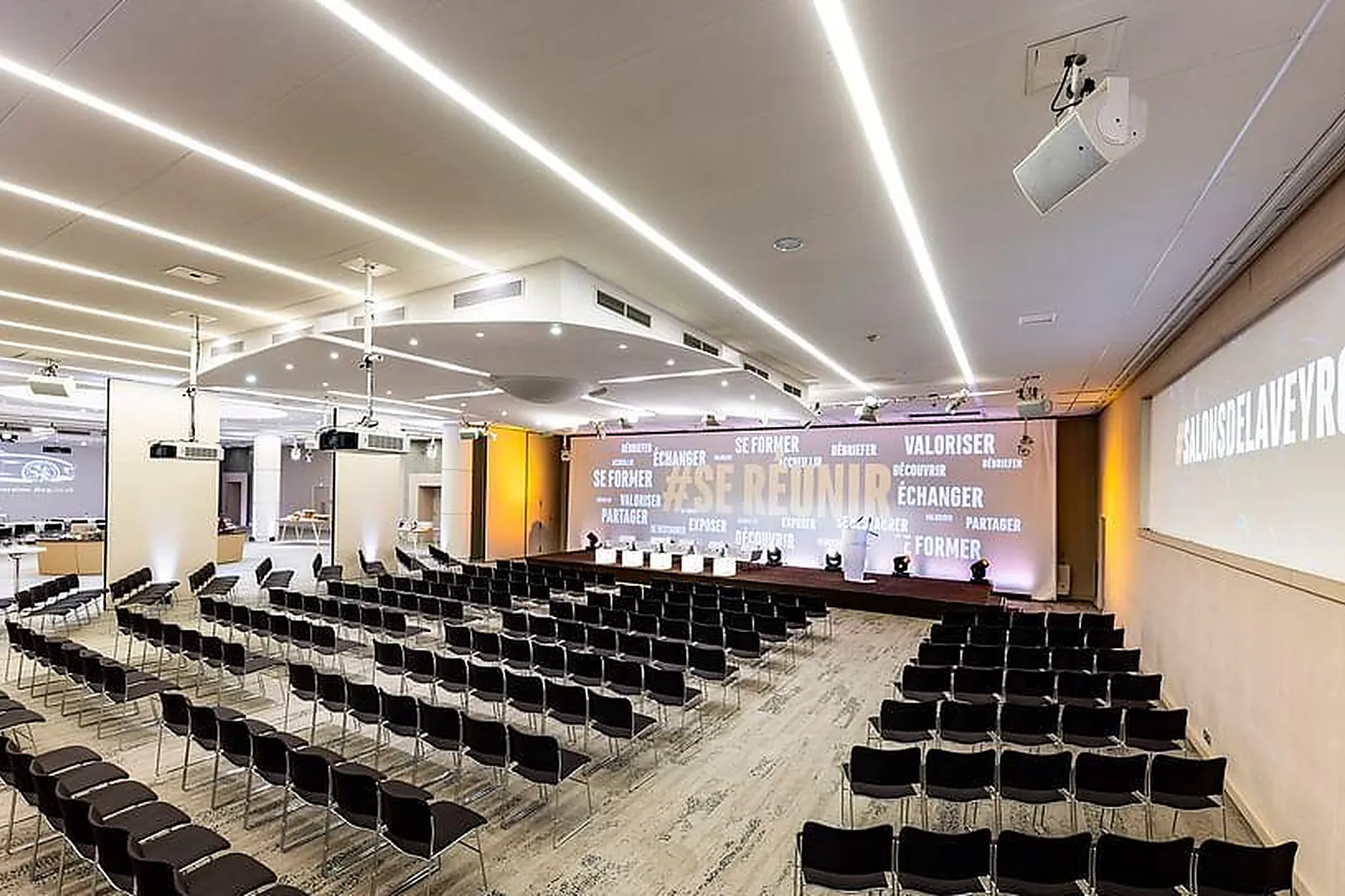 Lieux événementiels, LES SALONS DE L'AVEYRON - PARIS BERCY