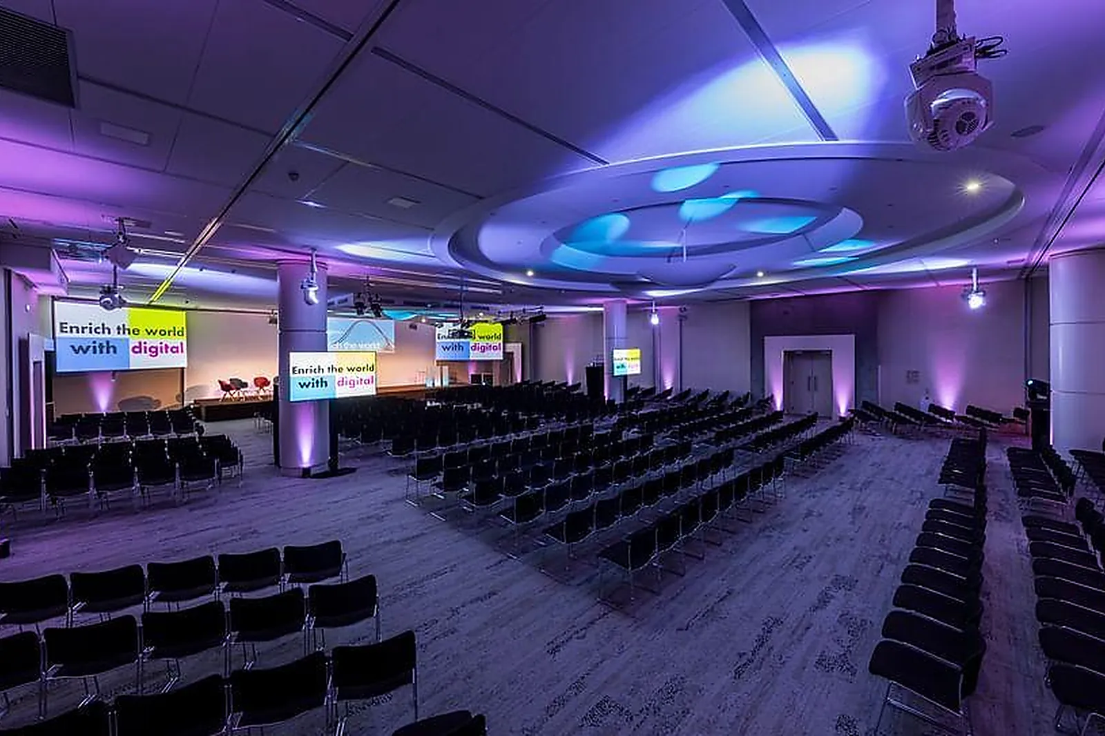 Lieux événementiels, LES SALONS DE L'AVEYRON - PARIS BERCY