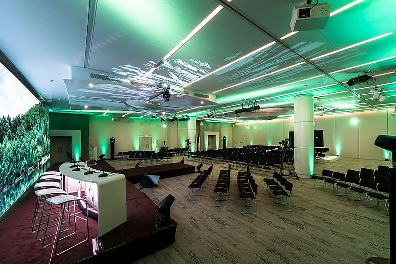 Lieux événementiels, LES SALONS DE L'AVEYRON - PARIS BERCY