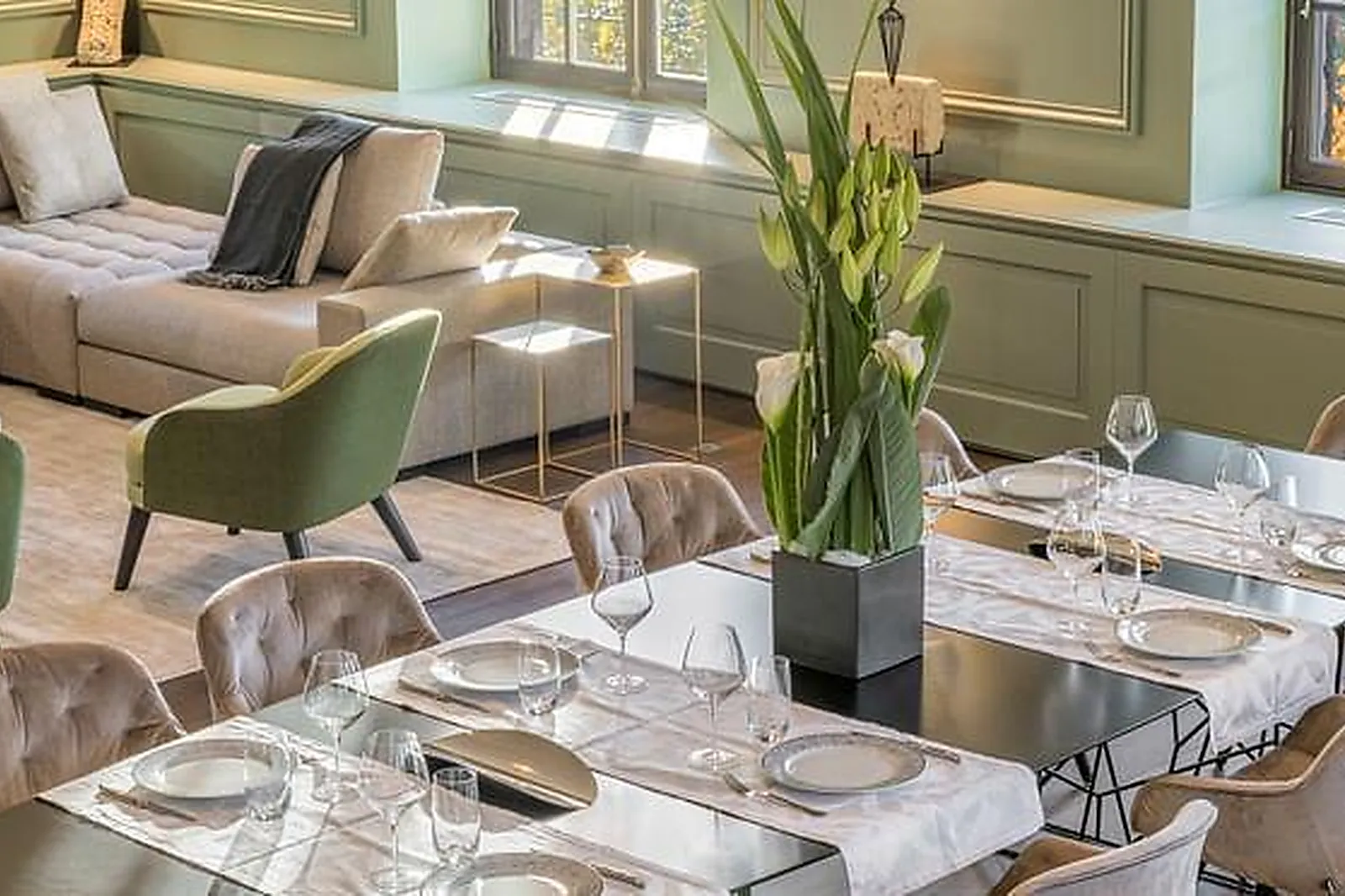 Lieux événementiels, LES SUITES DE L'ILE BARBE