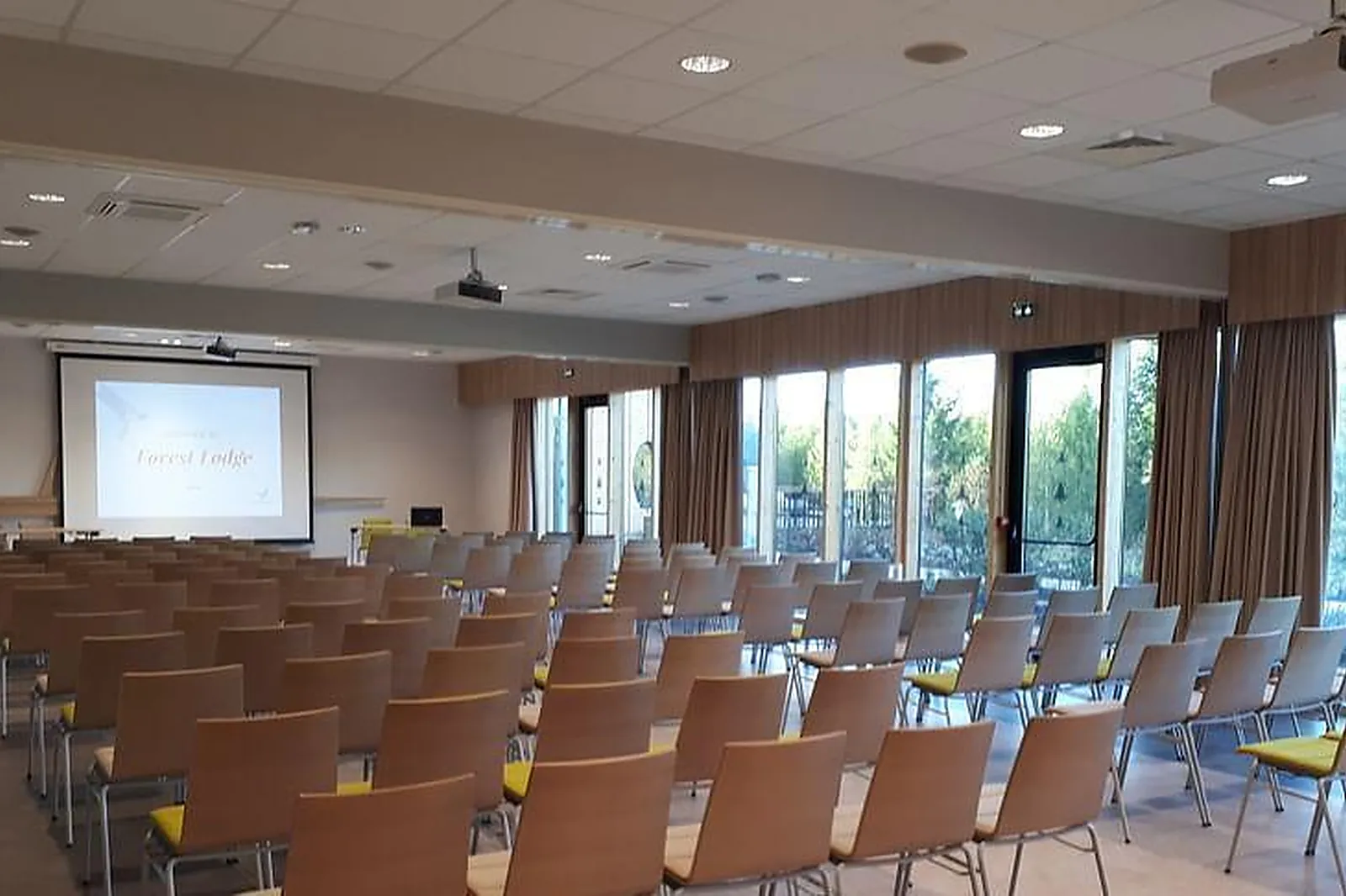 Lieux événementiels, LES TROIS FORÊTS - CENTER PARCS