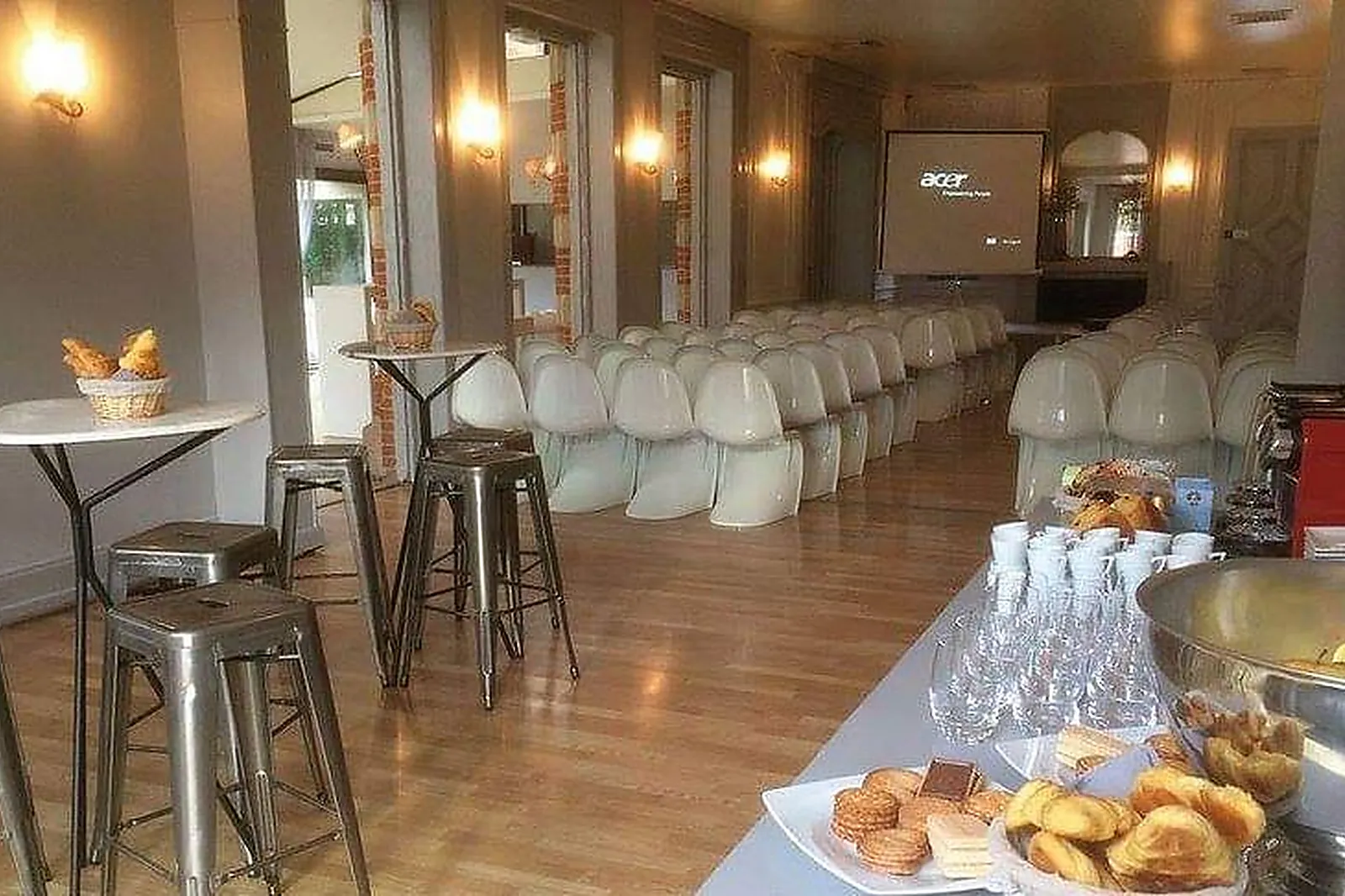 Lieux événementiels, IRATY WORKPLACE AIRPORT / TRAIN