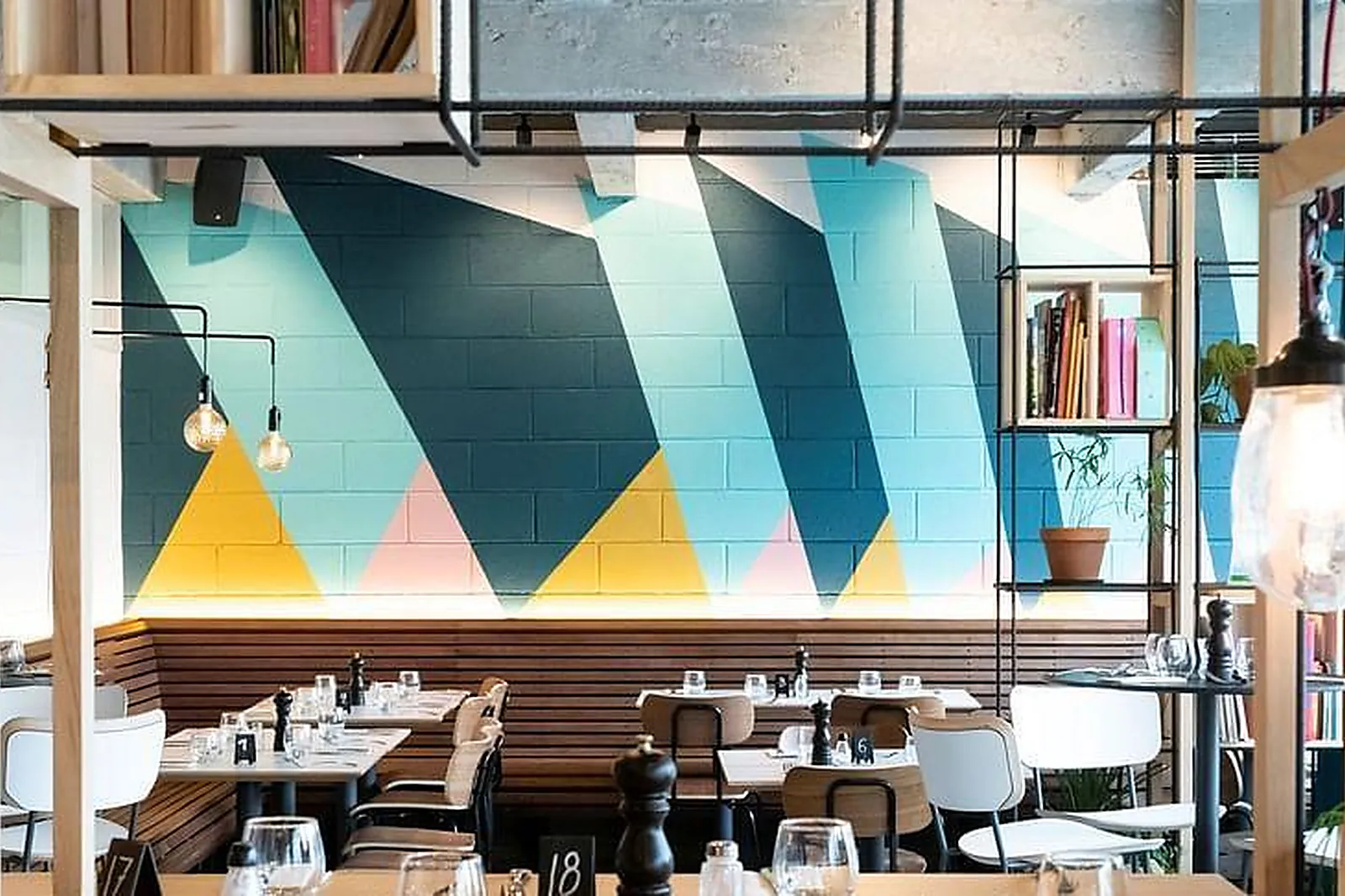 Lieux événementiels, LES PETITS PLATS DE MAURICE