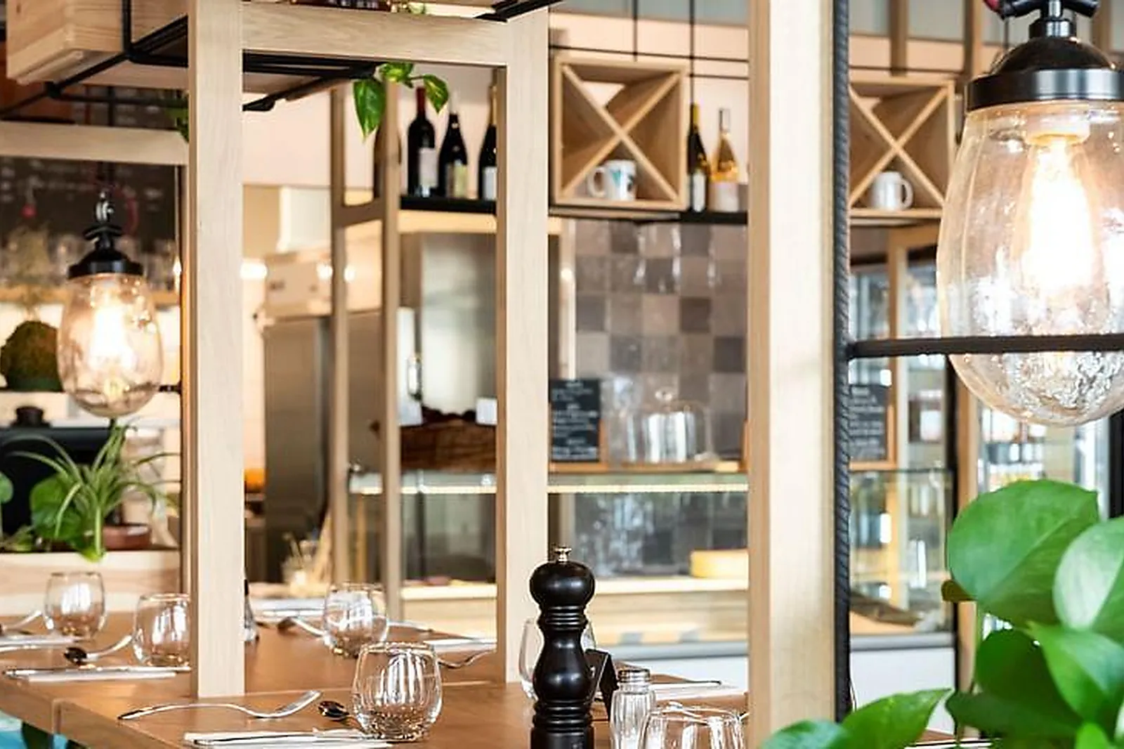 Lieux événementiels, LES PETITS PLATS DE MAURICE