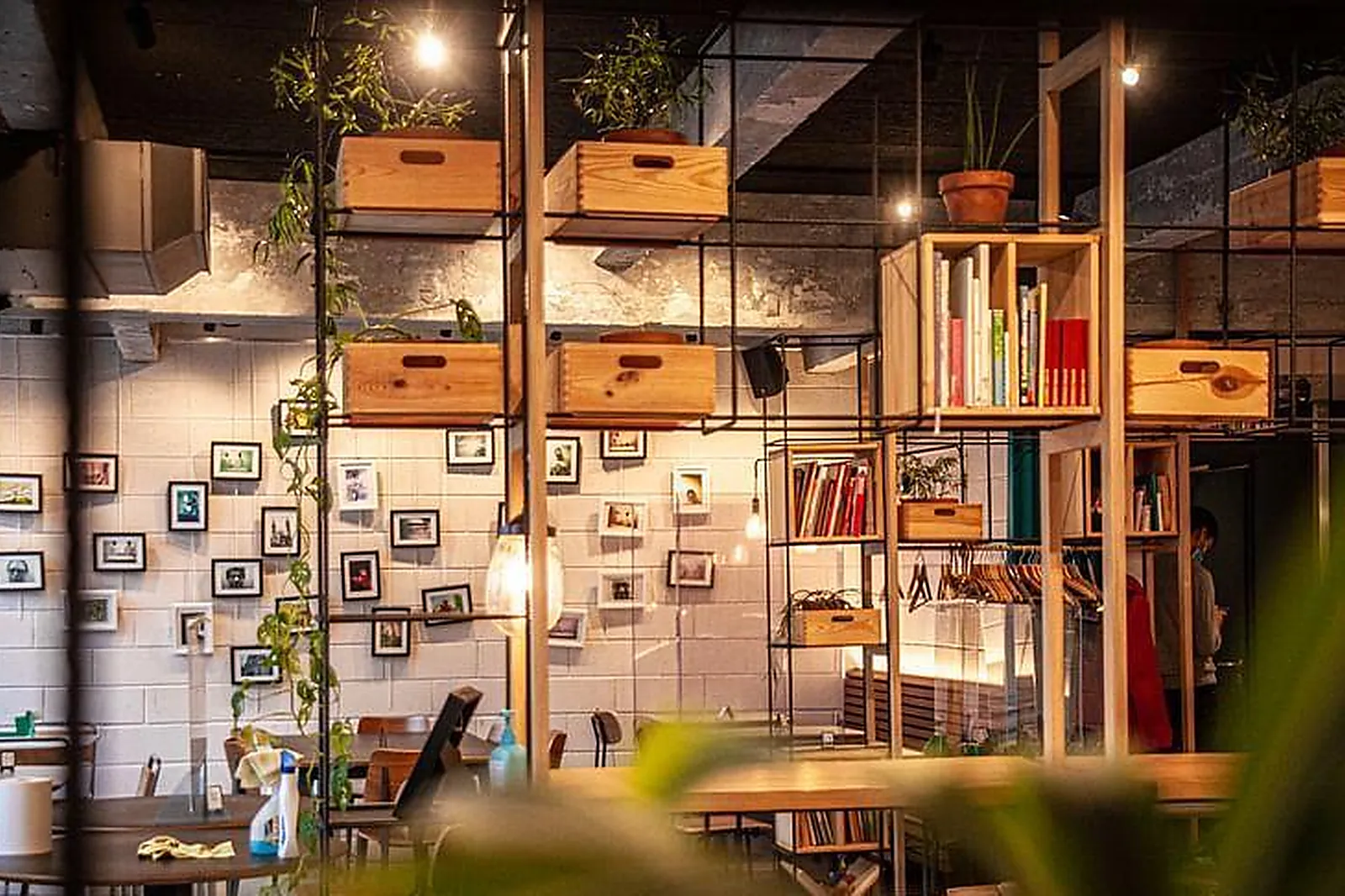 Lieux événementiels, LES PETITS PLATS DE MAURICE