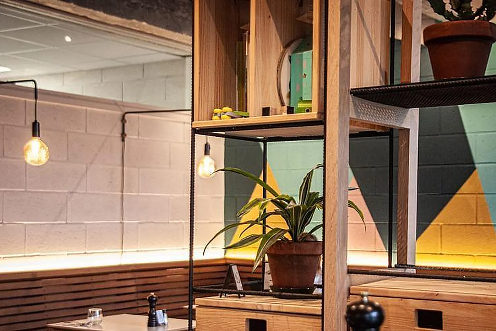 Lieux événementiels, LES PETITS PLATS DE MAURICE