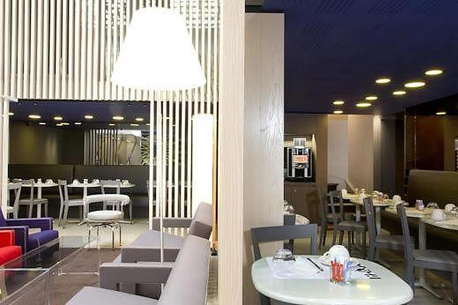 Lieux événementiels, LIBERTEL GARE DE L'EST FRANÇAIS ***