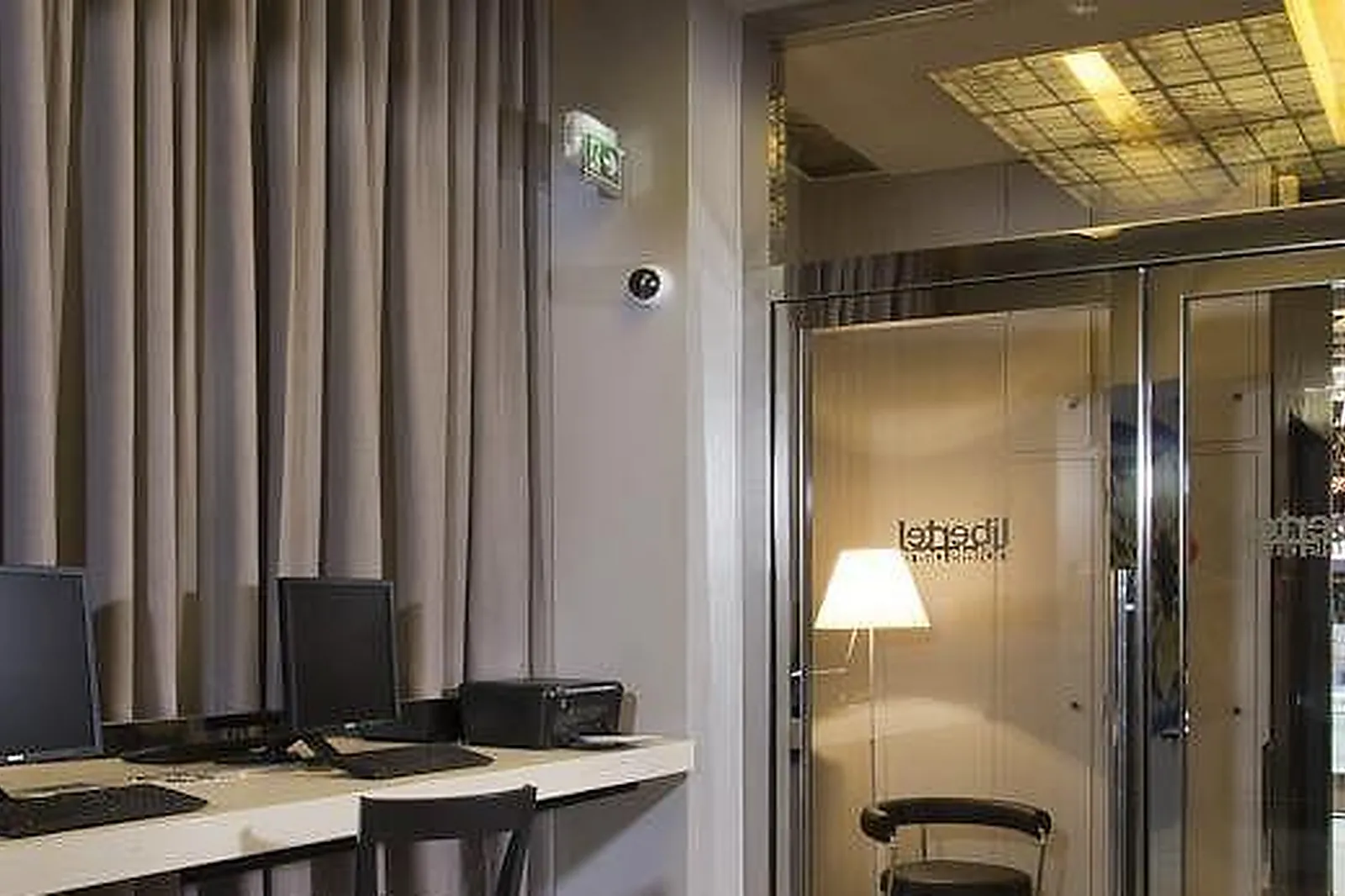 Lieux événementiels, LIBERTEL GARE DE L'EST FRANÇAIS ***