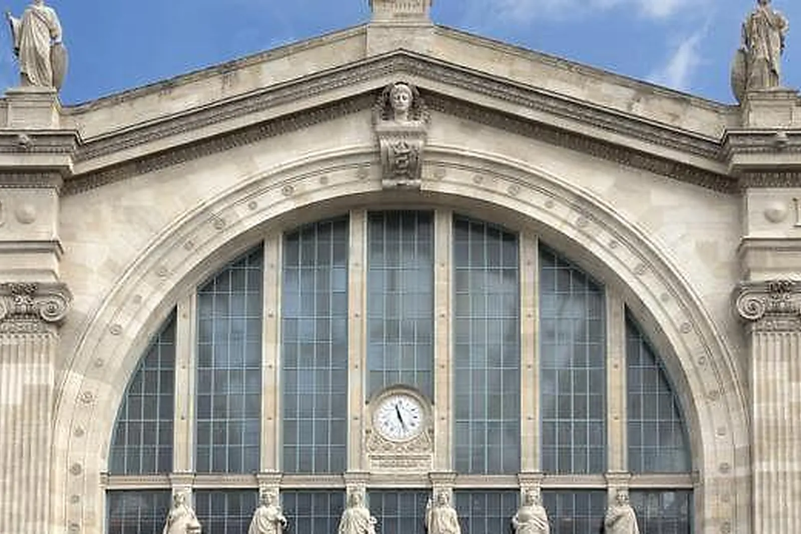 Lieux événementiels, LIBERTEL GARE DE L'EST FRANÇAIS ***