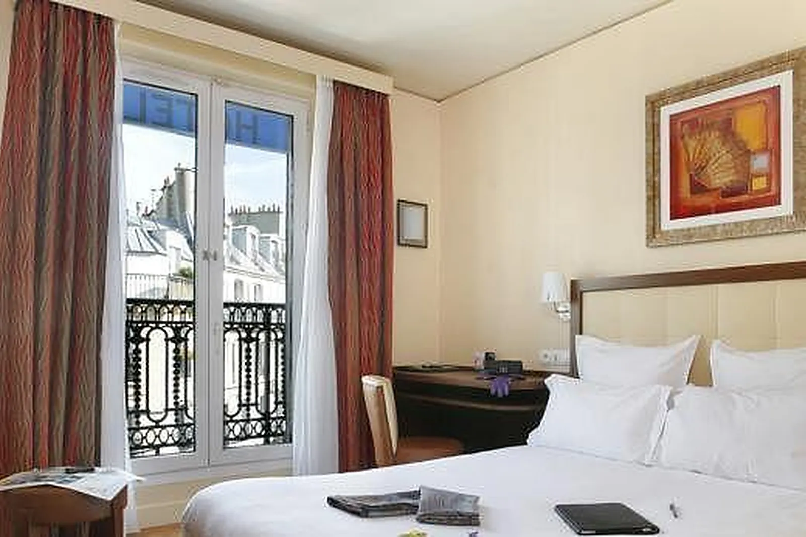 Lieux événementiels, LIBERTEL GARE DE L'EST FRANÇAIS ***