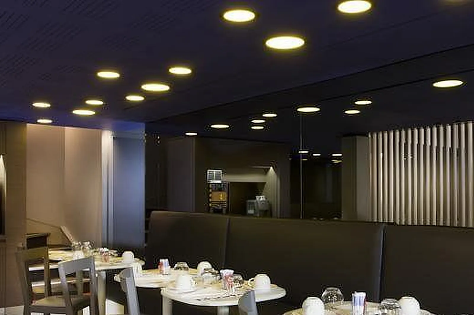 Lieux événementiels, LIBERTEL GARE DE L'EST FRANÇAIS ***