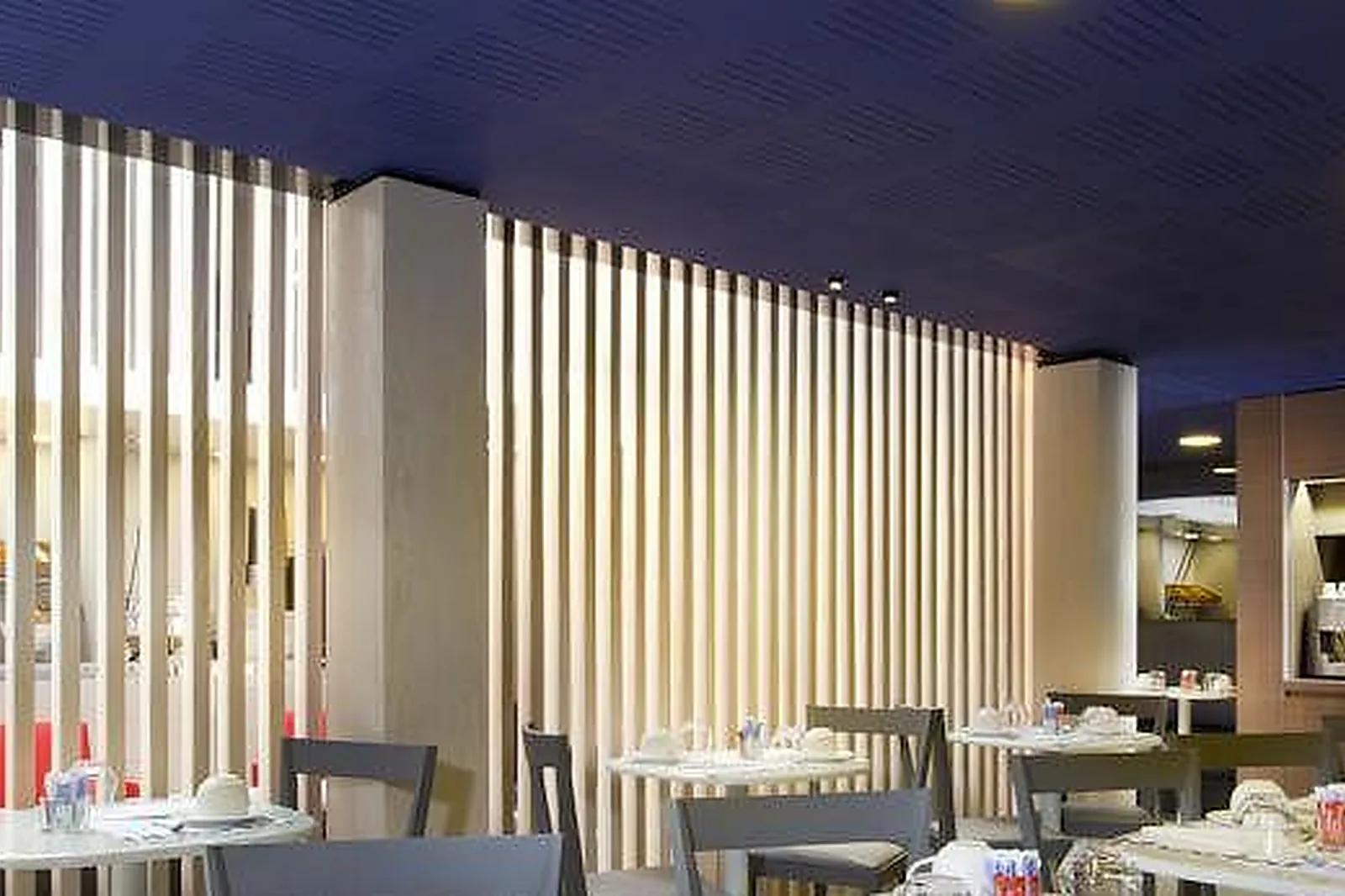 Lieux événementiels, LIBERTEL GARE DE L'EST FRANÇAIS ***