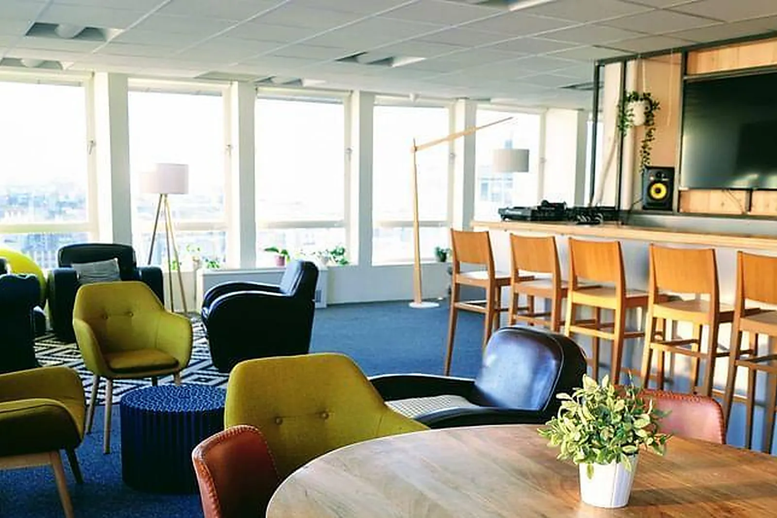 Lieux événementiels, LOBBY IDEASKY