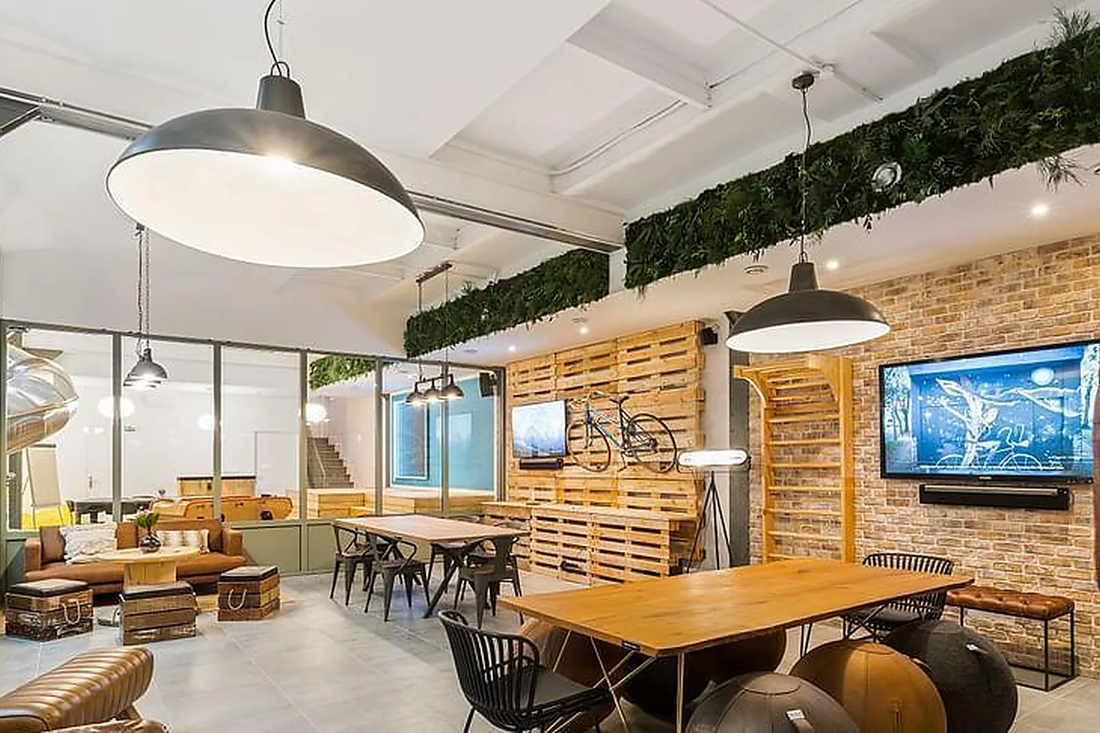 Lieux événementiels, LOFT ATYPIQUE SOUS VERRIÈRE