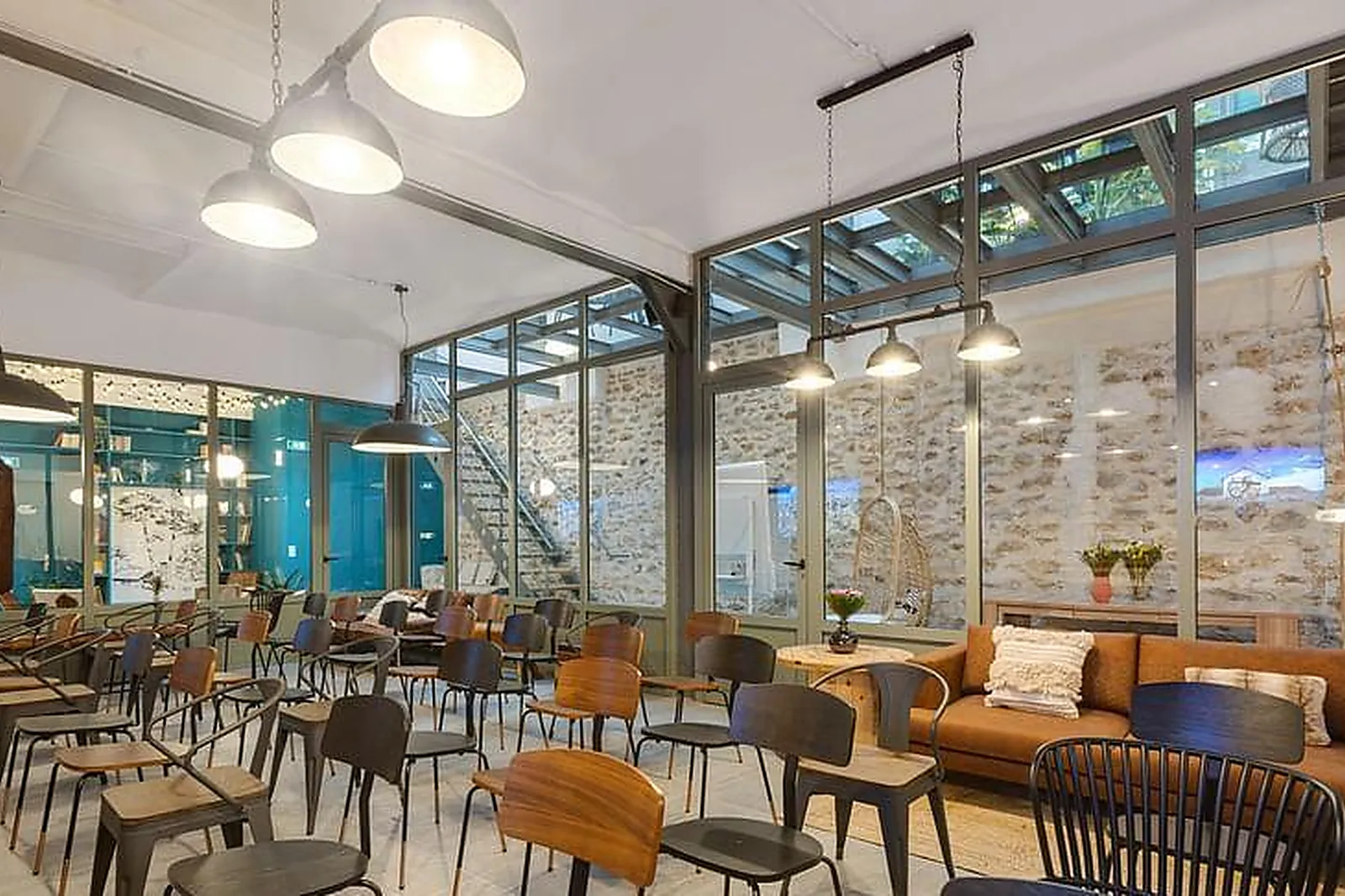 Lieux événementiels, LOFT ATYPIQUE SOUS VERRIÈRE