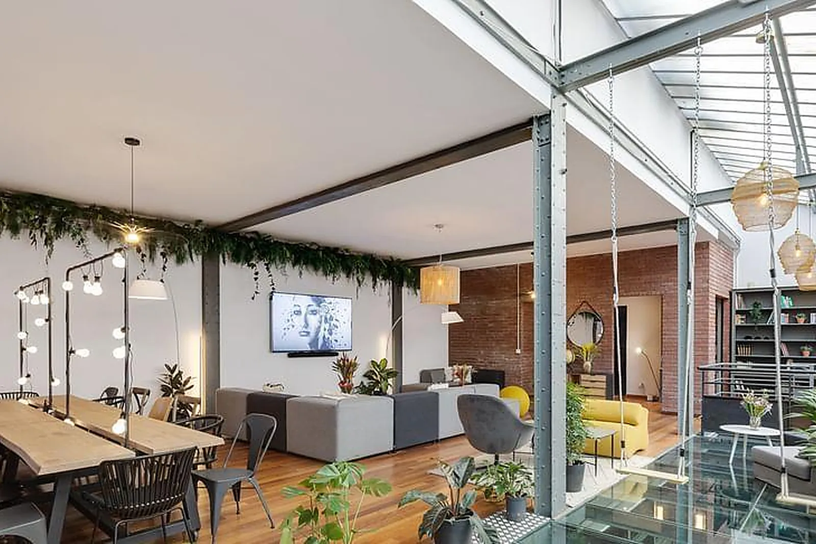Lieux événementiels, LOFT ATYPIQUE SOUS VERRIÈRE