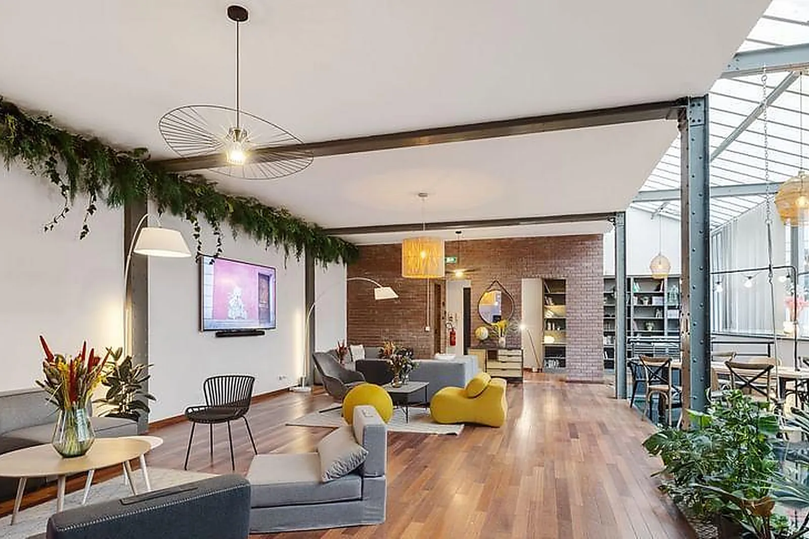 Lieux événementiels, LOFT ATYPIQUE SOUS VERRIÈRE