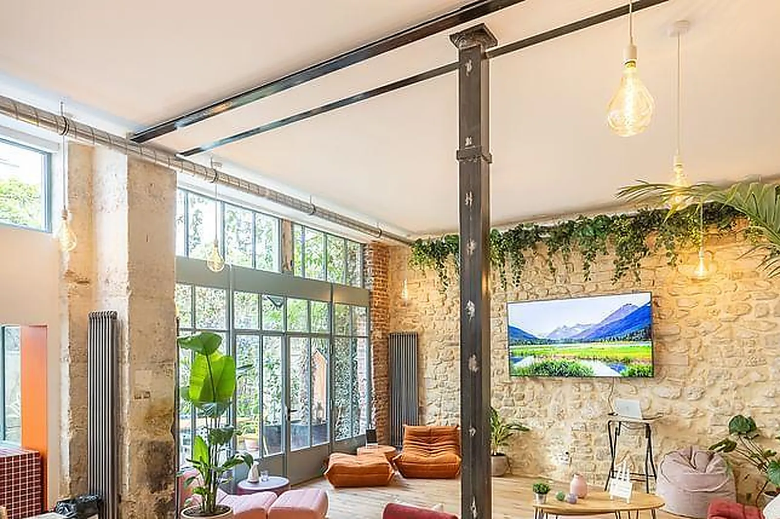 Lieux événementiels, LOFT D'ARTISTE AVEC TERRASSE EN PLEIN COEUR DE PARIS