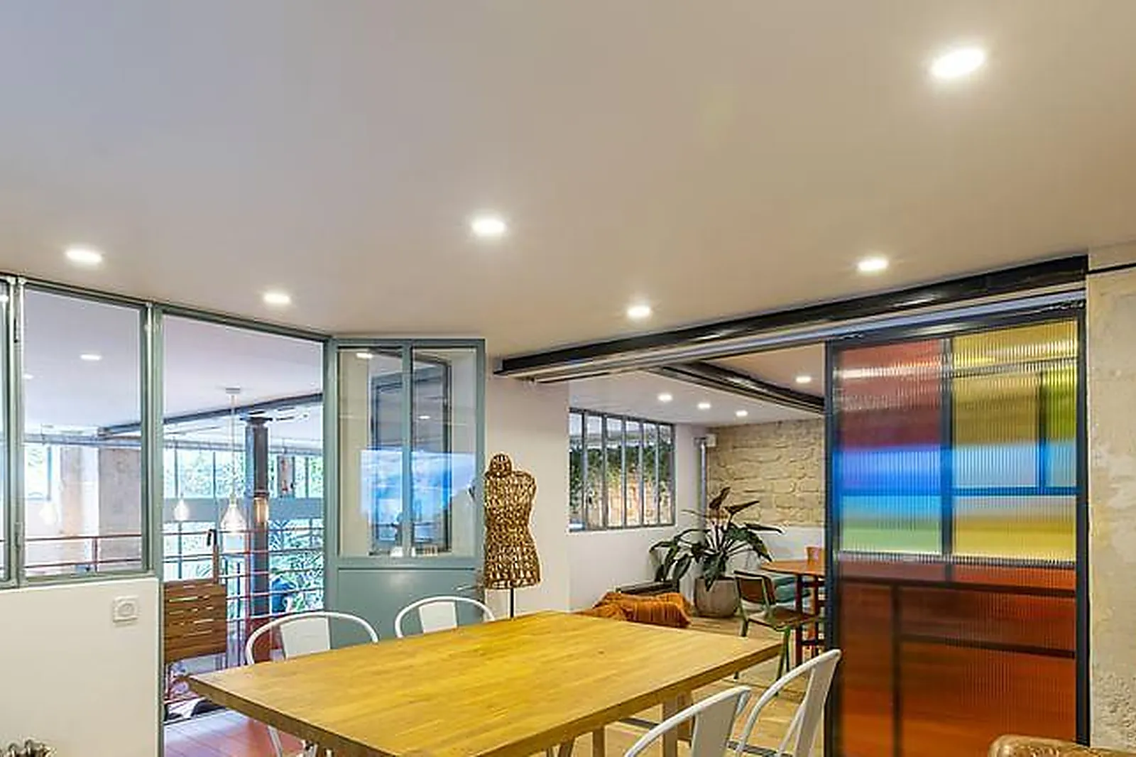 Lieux événementiels, LOFT D'ARTISTE AVEC TERRASSE EN PLEIN COEUR DE PARIS