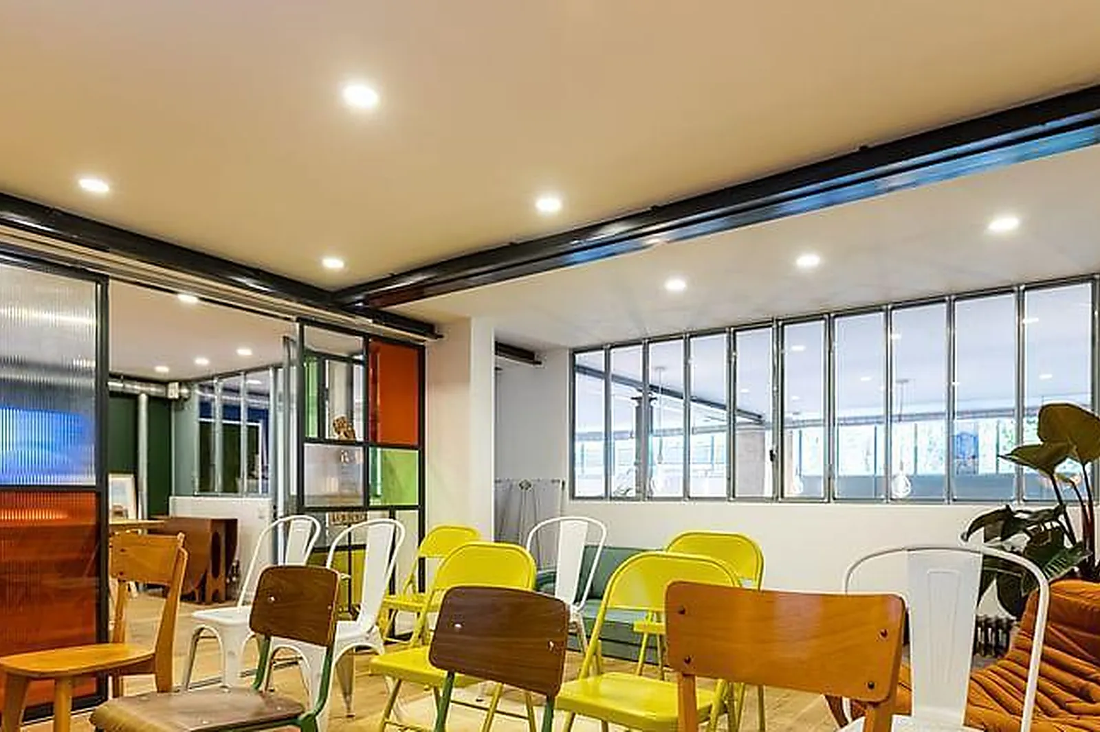 Lieux événementiels, LOFT D'ARTISTE AVEC TERRASSE EN PLEIN COEUR DE PARIS