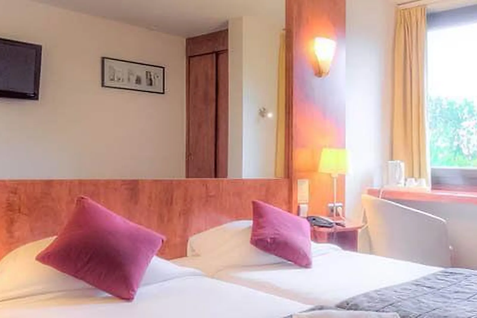 Lieux événementiels, LOGIS HÔTEL RESTAURANT DES ACACIAS LILLE TOURCOING ***